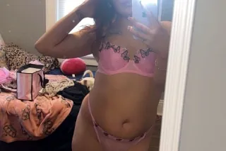 MIDWAY AIRPORT AREA :) snowbun... - Image 3